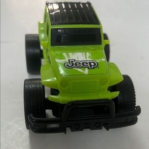 NEW BRIGHT‎ JEEP-WRANGLER KIDS GREEN TOY TRUCK